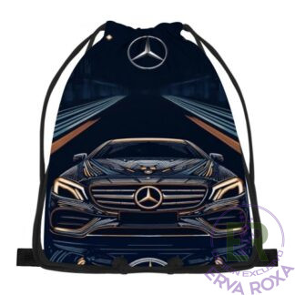 Adicione sofisticação, velocidade e estilo aos seus dias com este Saco de Cordão Mercedes Benz. Esta peça exclusiva foi desenhada a pensar nos verdadeiros entusiastas do mundo automóvel e do design moderno, sendo o acessório perfeito para se destacar.