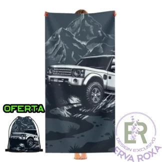 Conheça a Toalha de Praia Land Rover. Temos para si o acessório ideal para levar o espírito de aventura e a força do todo-o-terreno para as suas férias de verão, com uma ilustração marcante de montanhas.